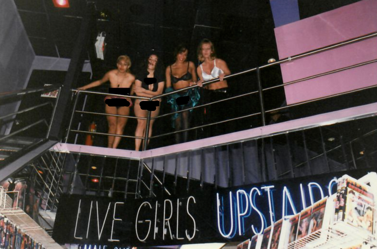 10岁被逼阅遍成人片，参加迷乱派对！美国千金童年惊掉网友下巴