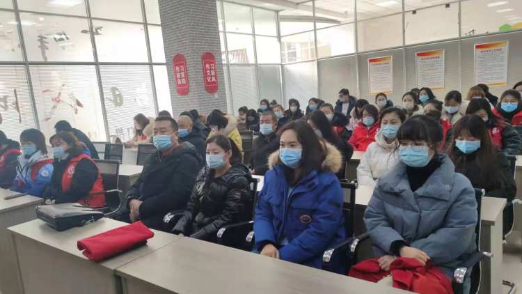 玉泉区举办党的十九届六中全会精神、“听党话 感党恩 跟党走”玉泉区道德模范暨好家风好家训宣讲会