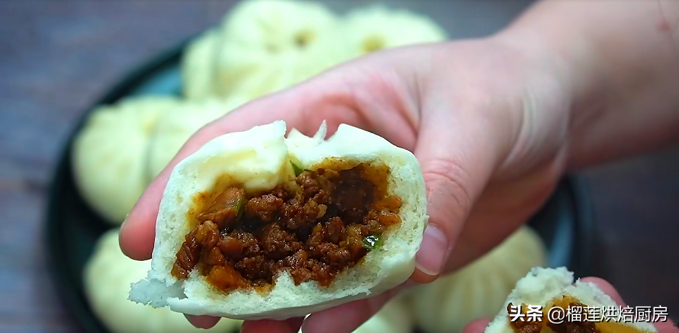 肉包党难以抗拒的酱肉大包教程,一次发酵薄皮大馅儿香而不腻