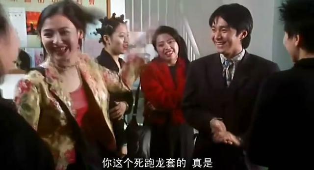 80年代参演20部剧，在TVB他跑了10年龙套，离开后夺得7次影帝提名