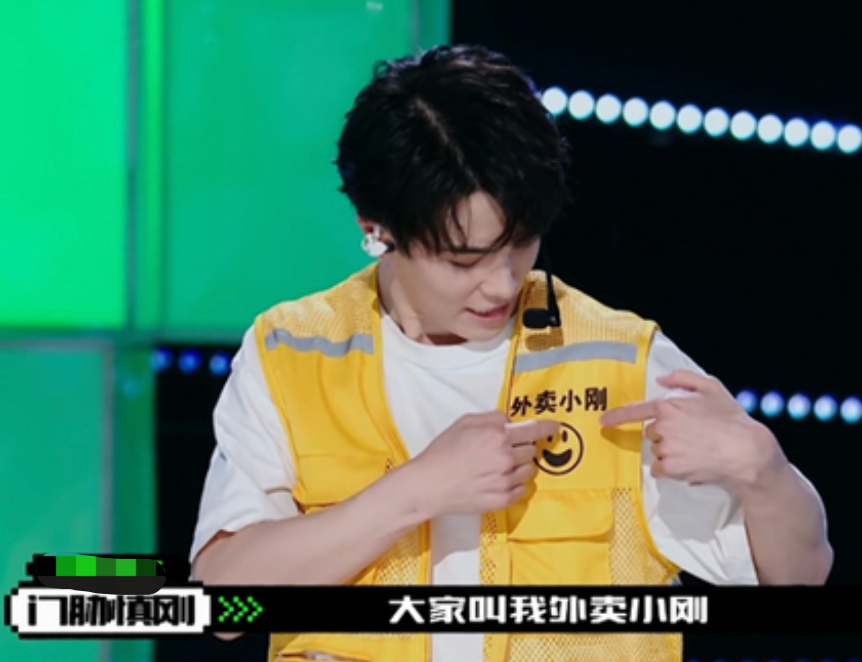 女星上官喜爱倒欠公司80多万！九个月没有收入，靠预付金维持生活