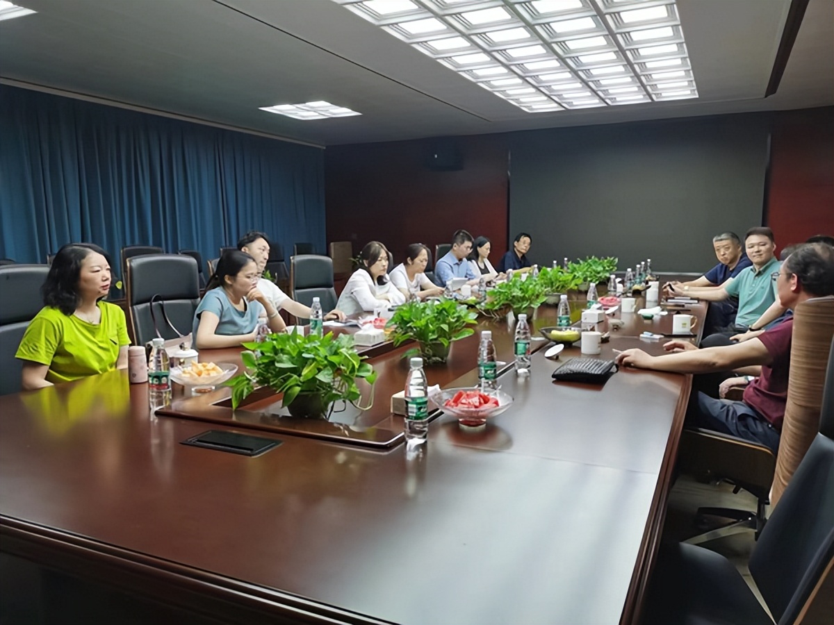 “整合创新要素，更新功能布局，持续推动老城乡复兴发展”活动