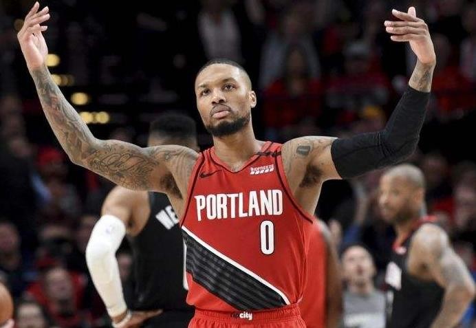 有球必进！美媒盘点NBA十大神级射手：诺维茨基只能垫底