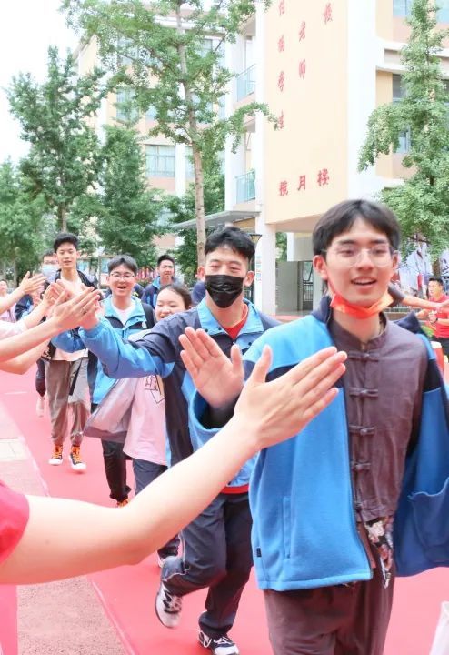 2022高考季丨心所至，梦必达——出征吧！长水星空平台app少年
