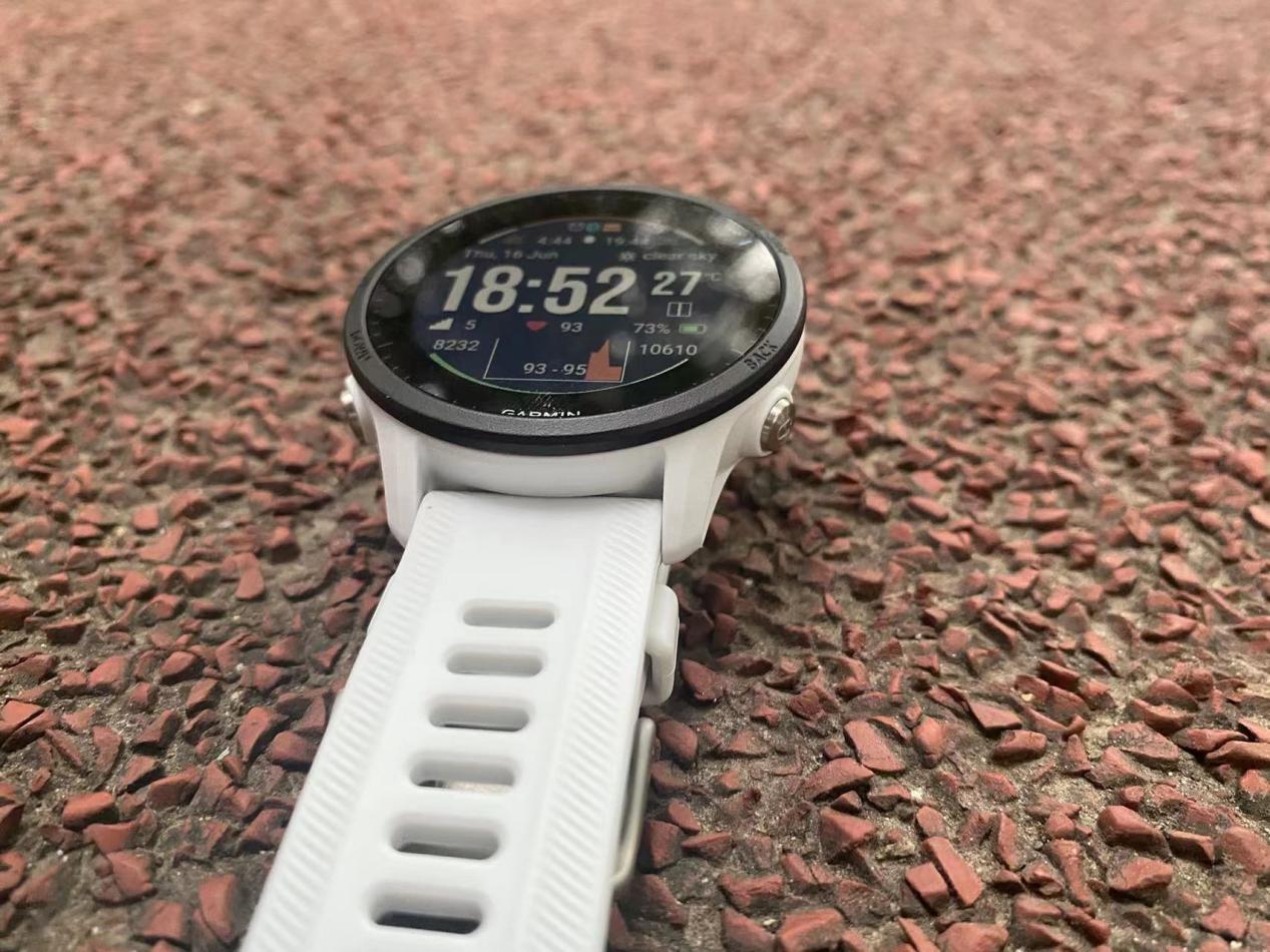 今日头条|高温烧烤模式下，Garmin Forerunner 955带你玩转夏季跑步