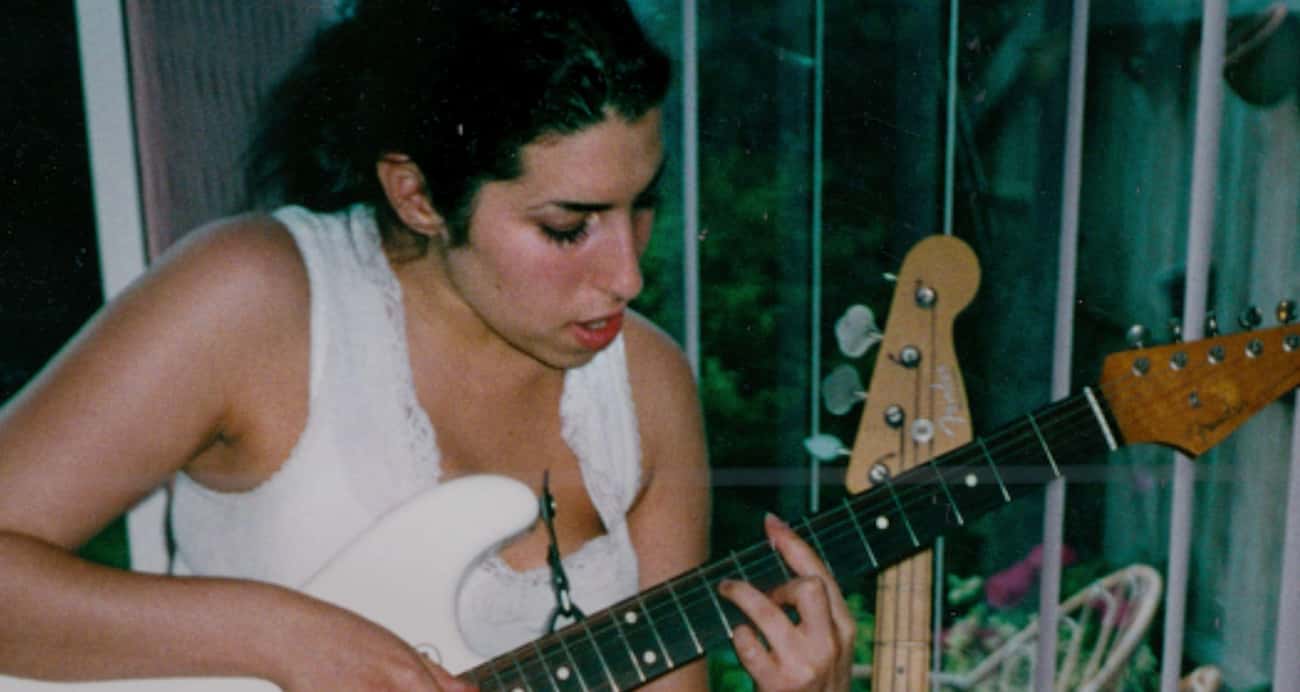 《艾米》：这部令人深感不安的纪录片，迫使我们重新审视她的悲剧