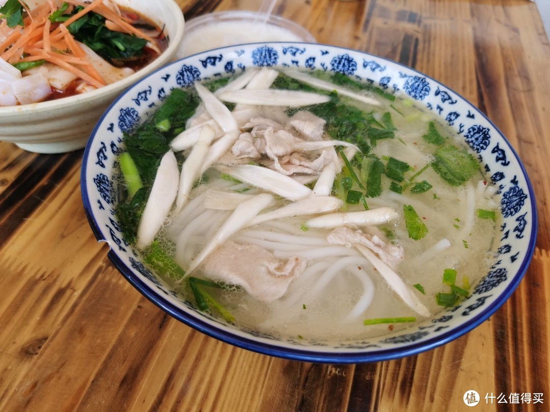 旅行就要边走边吃：舌尖上的昆明，盘点我在昆明吃到的各种美食