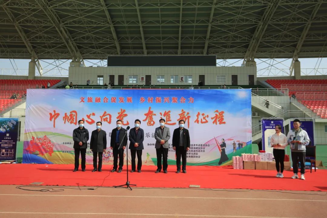 “巾幗心向黨 奮進(jìn)新征程”群眾性文化 娛樂(lè)活動(dòng)亮彩紛呈