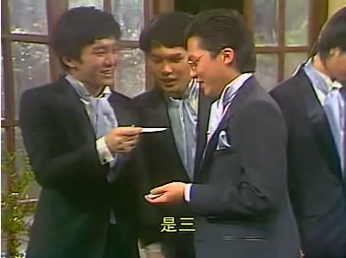 80年代参演20部剧，在TVB他跑了10年龙套，离开后夺得7次影帝提名