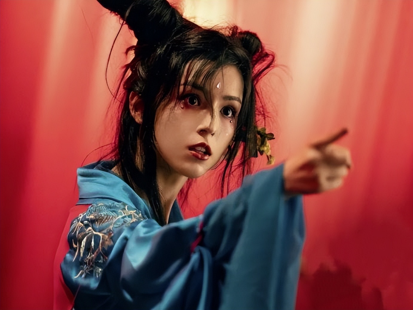 “天山”出大美人，10位新疆女明星，个个盘正条顺，美得各有千秋