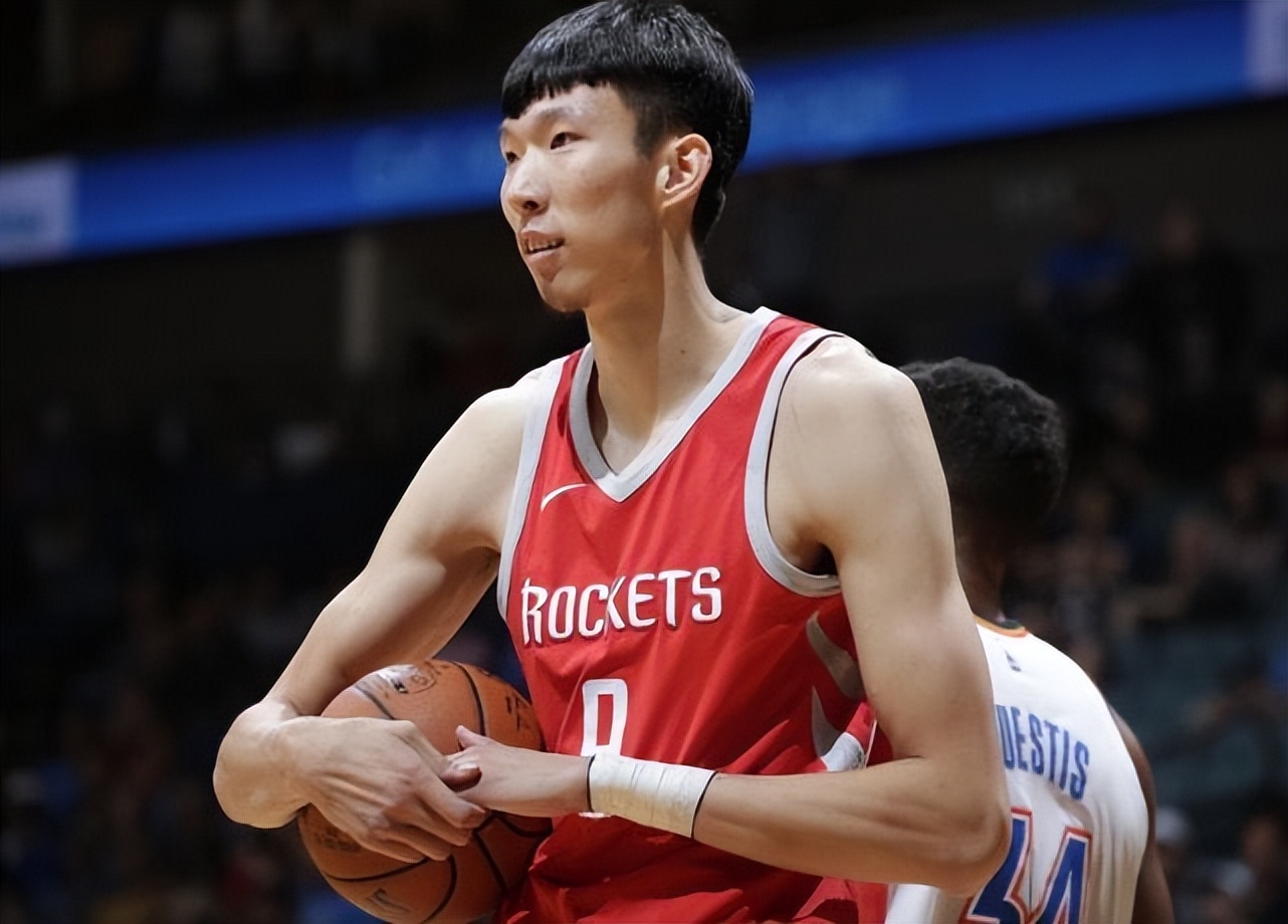 中国有哪些队友加入nba(中国球员谁在NBA赚钱最多？周琦132万，那大郅姚明易建联呢)