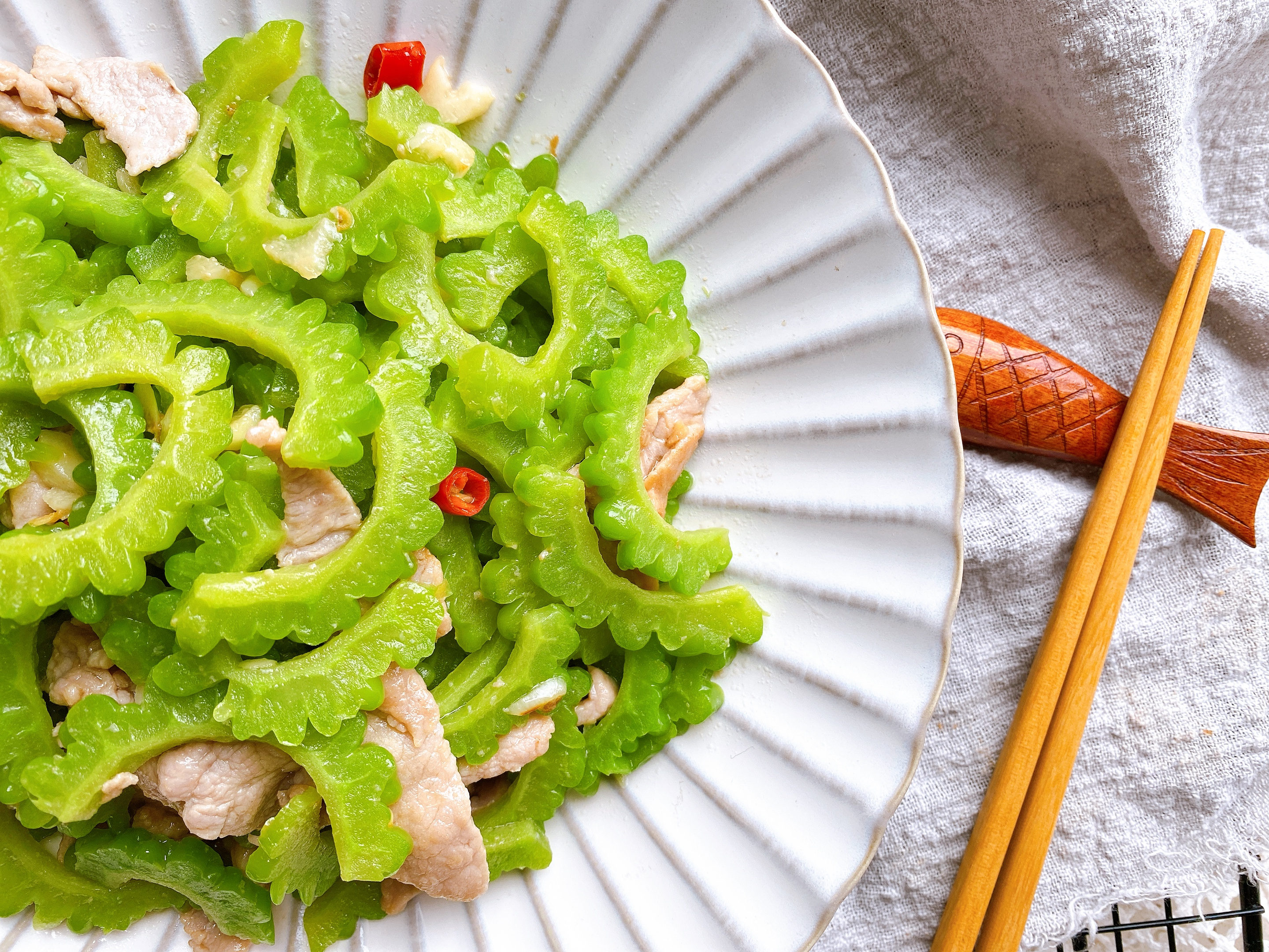 小暑"吃苦",苦夏不苦,试试吃这5种苦味食物,清热解暑又降火