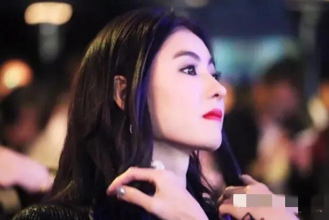 19位惊艳了时光的“80年代港风美女”，个个美到窒息，一见误终身