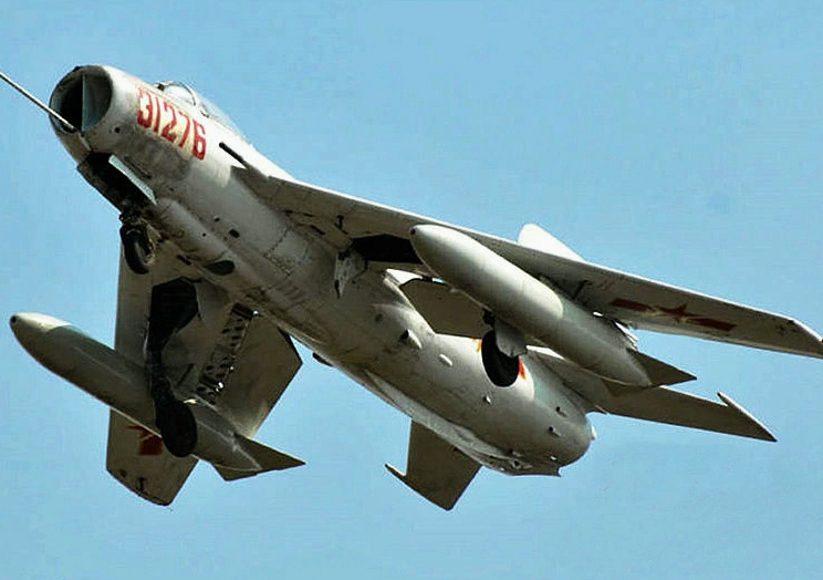 1974年，一只直径15米的间谍气球飘到河北，总理下令：务必击落