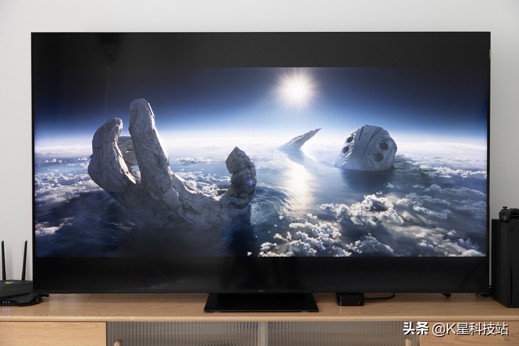 QD-Mini LED 战未来，国产电视画质的天花板，TCL X11电视机评测详解