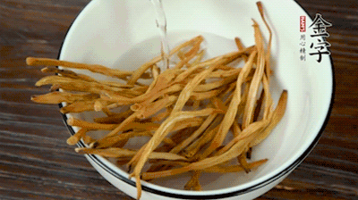 金华火腿还能这样烹饪：煮饭、煲汤、蒸鸡、炖菜，样样皆行