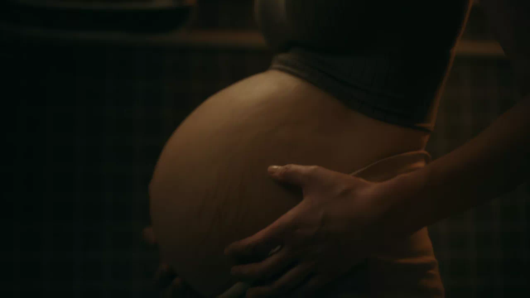 这部剧的秘密，原来都藏在了海报里→