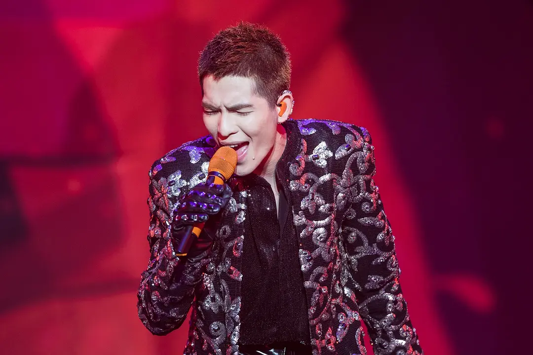 盘点:与经纪人传出恋情的十大明星,有人是真爱,有人是露水情