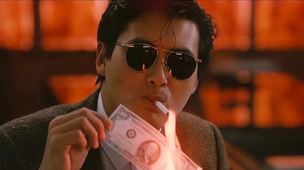 《上海滩》42年过去，演员差距大，男二66像36岁，2位老戏骨离世