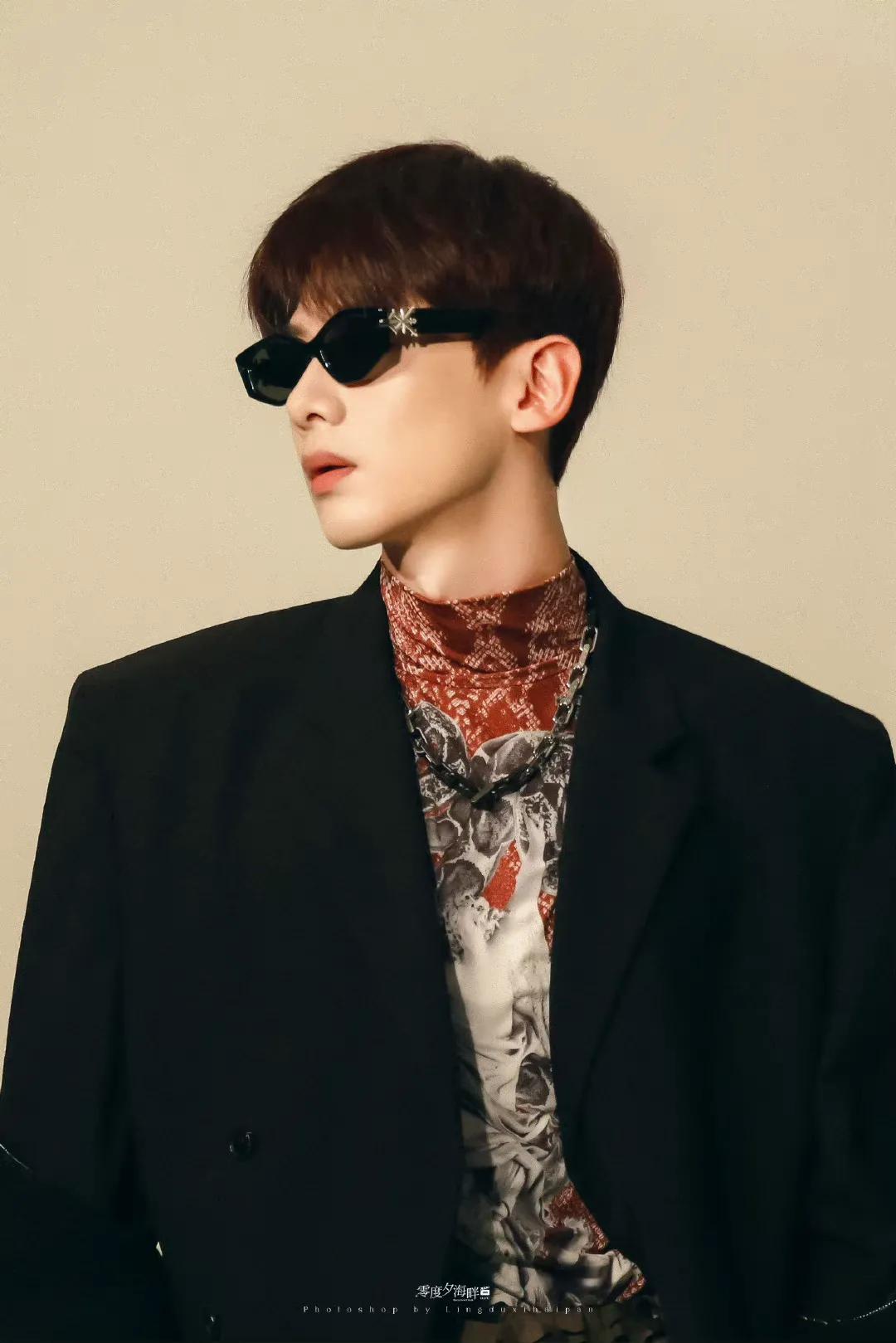 #白敬亭芭莎男士七月刊封面