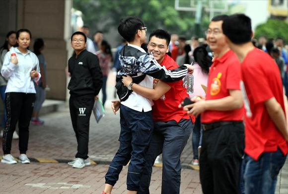 恭喜！海南将迎来一所新“医科大学”，当地考生：幸福来得太突然