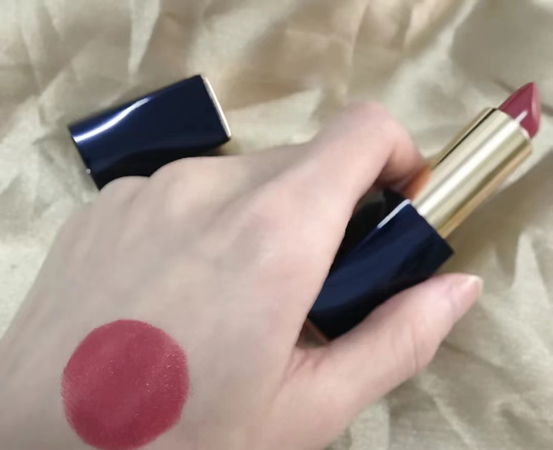 雅诗兰黛最热门的口红色号合集：333显白利器，569黄皮姐妹必备