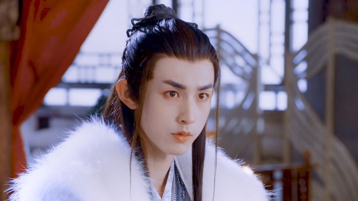 “龙须刘海”不要轻易尝试！有人仙气十足，有人酷似蟑螂精