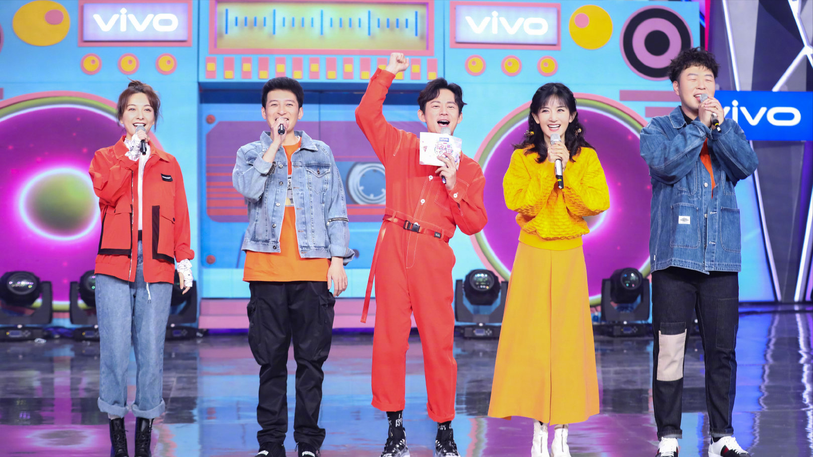 杜海涛因瘦上热搜，《快本》停播后已待业8月，快乐家族发展各异