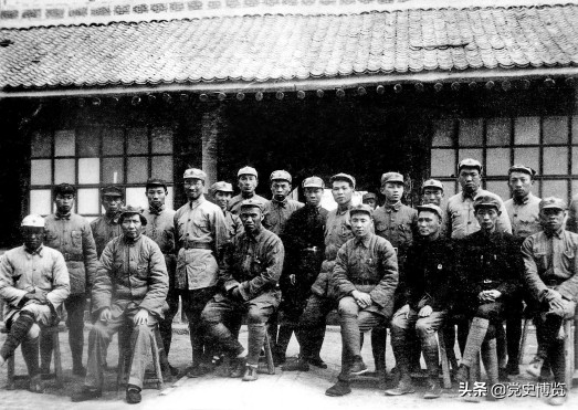 毛泽东的“情有独钟”：曾亲自为抗大书写十九次