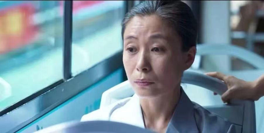 给2022年的10部好剧排名，《开端》仅排第3，《人世间》实至名归