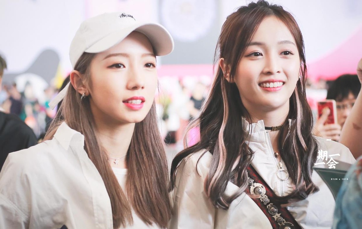 中传毕业科班出身，靠选秀搭档杨超越出道，后转行演戏屡遭吐槽