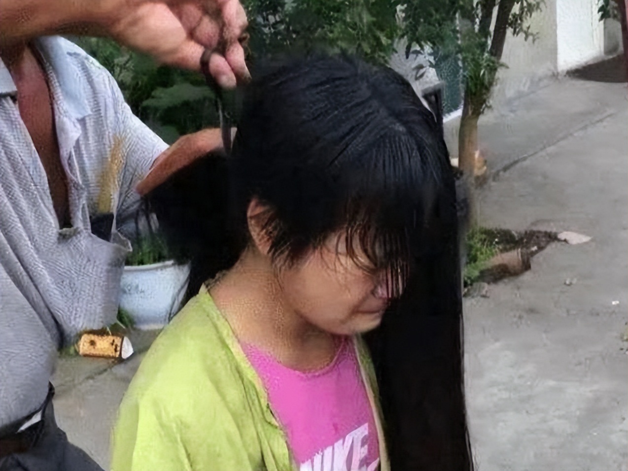 中学生发型标准出炉,男生清爽少年感十足,女生却直呼难以接受