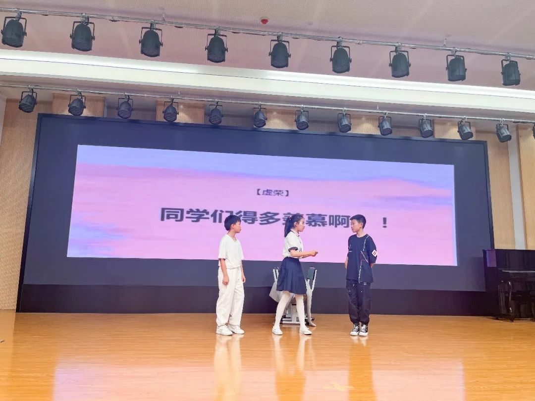 花田花绽，阅读悦心｜双流区黄甲小学举行读书节之阅读表演赛