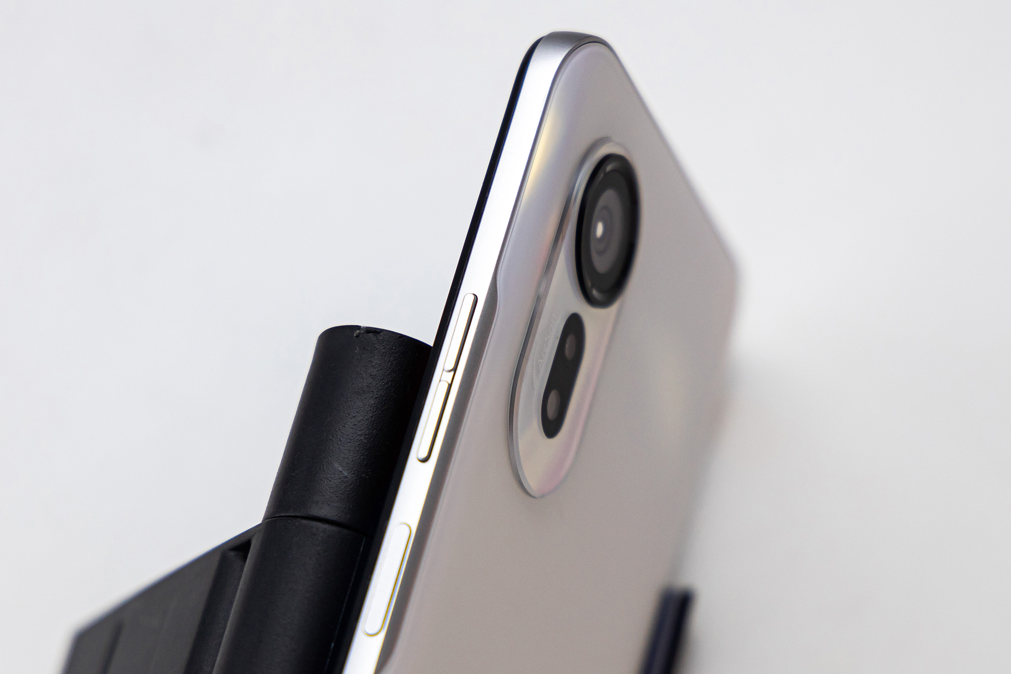 618选购攻略！999新机颜值媲美iPhone，配置赶上3000元旗舰机型？