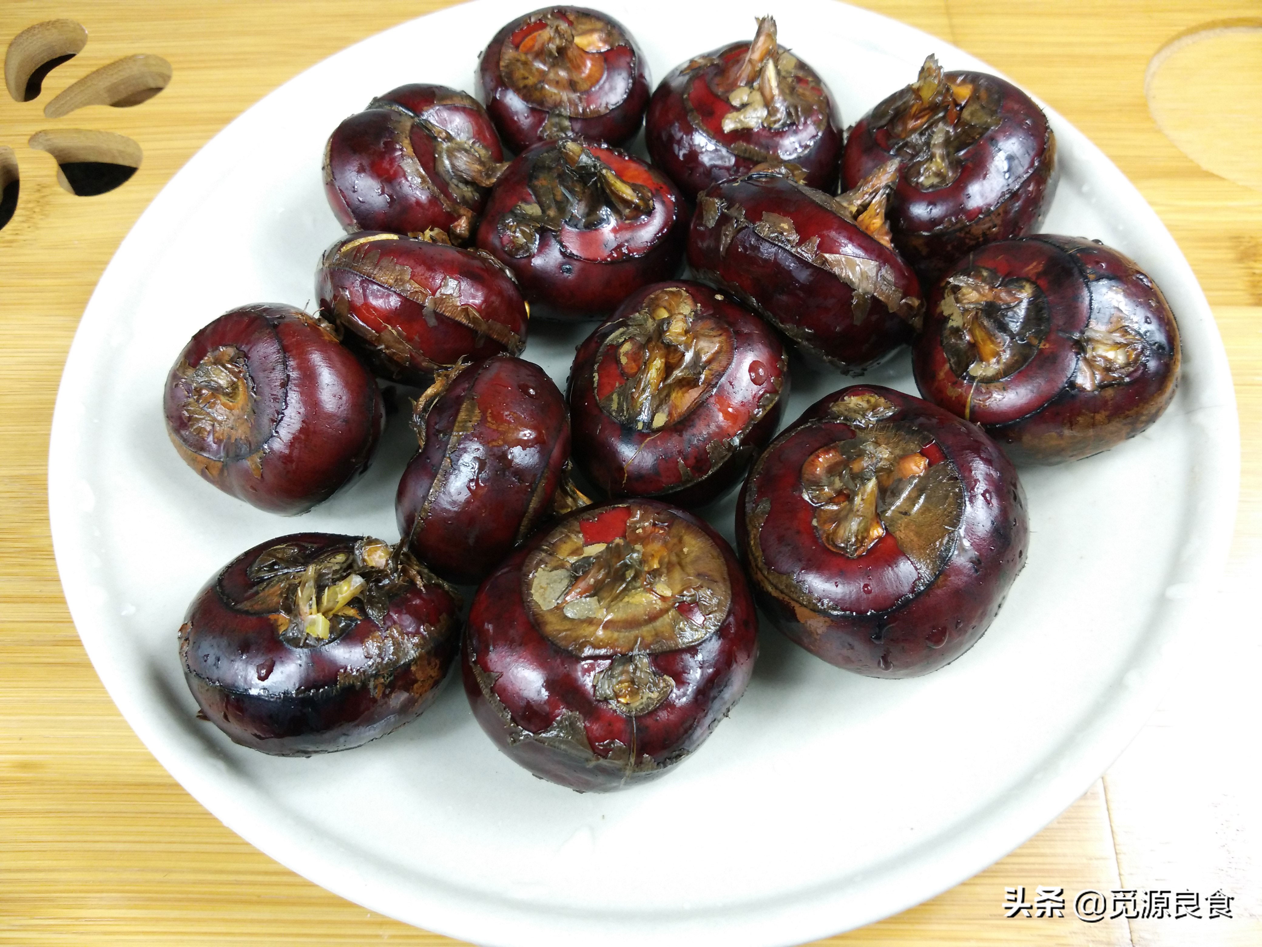 腊月二十六炸丸子，讲究“5放3不放”，肉丸子蓬松酥脆，放凉不硬