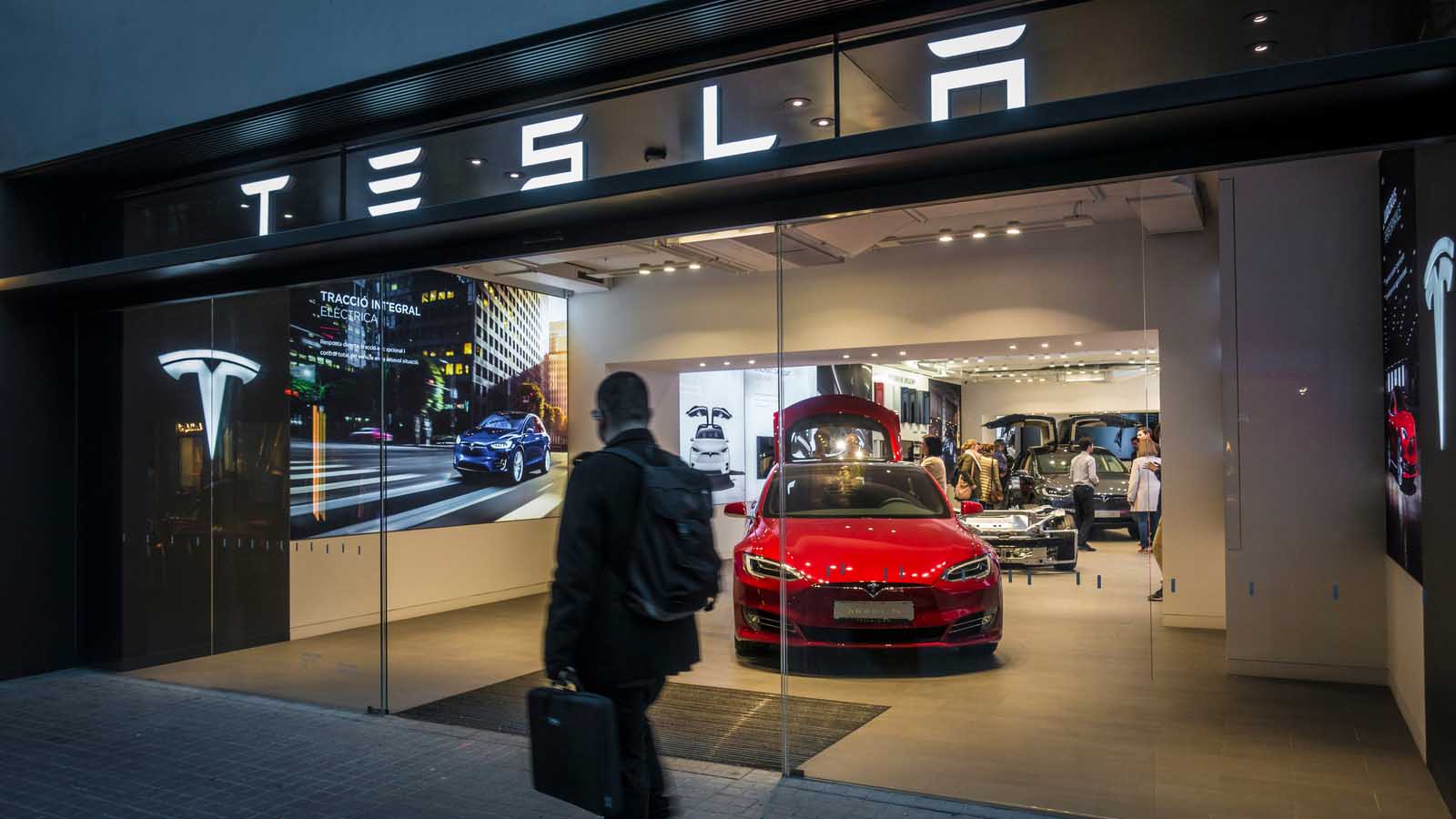为什么特斯拉（TSLA）的股票今天下跌了 9%？