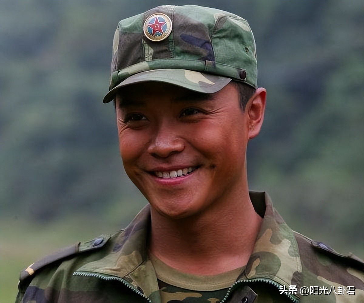 初见时青葱少年，再见时“人间油物”，这6位男星集体把路走窄了