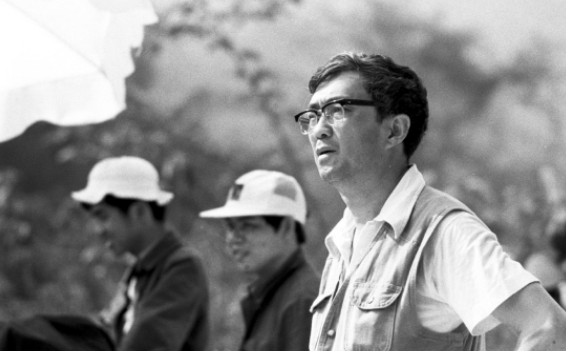 导演谢晋：三个儿子死得死病的病，黄连都没我的生活苦