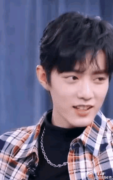 肖战各种深入人心的笑容，尤其是害羞时的笑，看不够啊