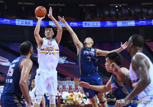 cba打球为什么没有nba好看(十年球迷聊聊为何CBA的观赛体验比不上NBA，以及改进建议)