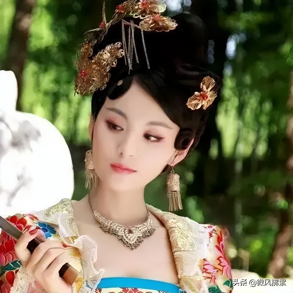 古装剧中的蛇蝎美人，化着最美的妆，做着最心狠手辣的事