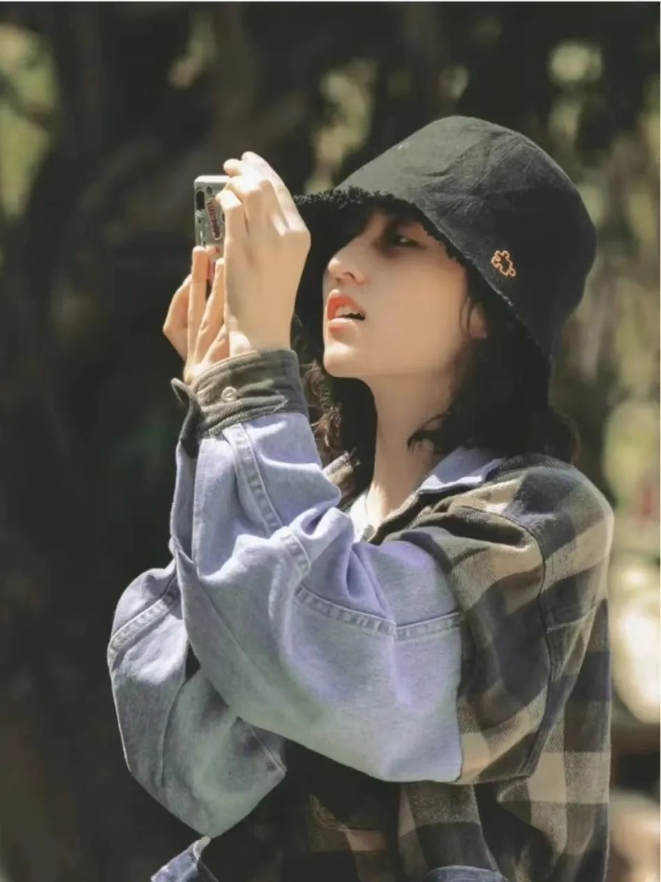 次次艳压00后小花，35岁的杨幂心机在哪儿？