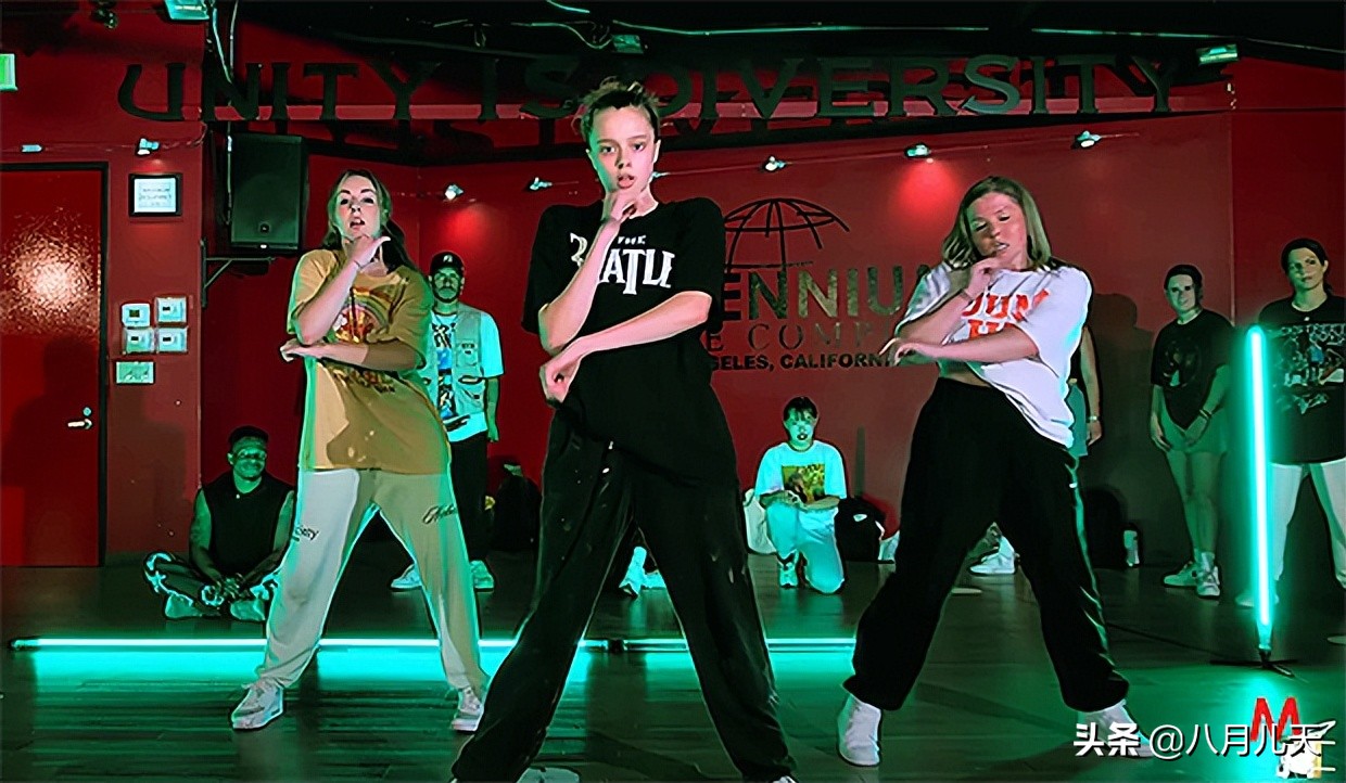 安吉丽娜·朱莉的女儿：天才少女希洛·朱莉·皮特重返千禧舞蹈团