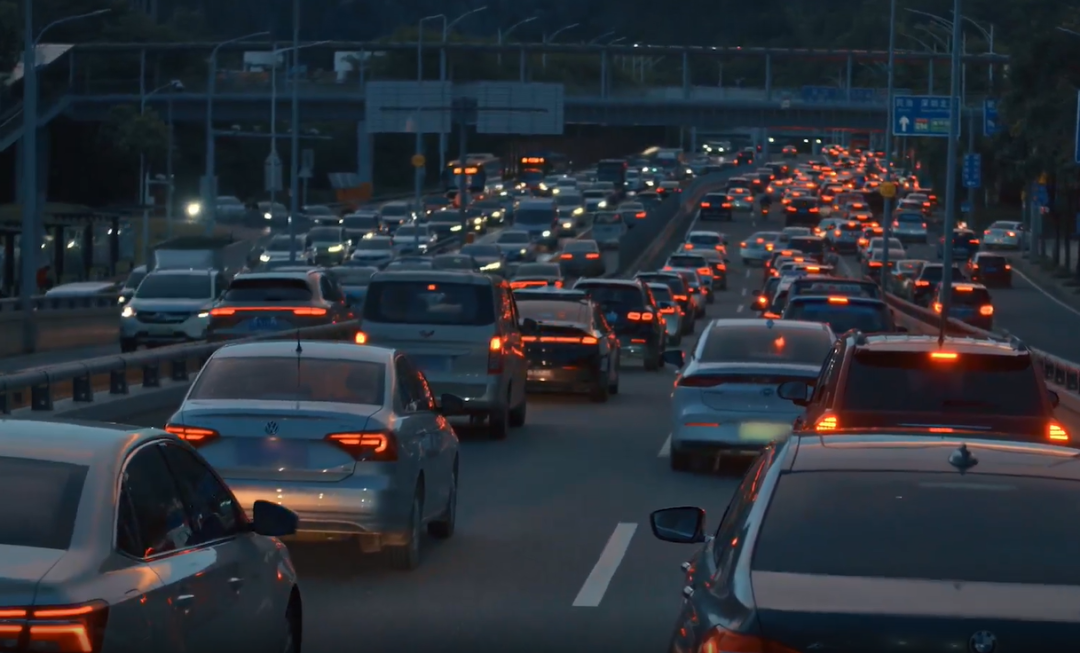 晚上9点半：自动驾驶运营