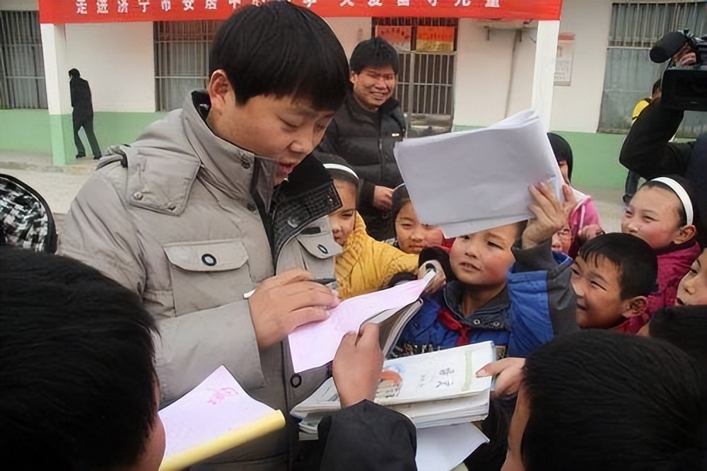 草根歌手刘大成：父亲陪我走上成名之路，走红后不忘农民本色