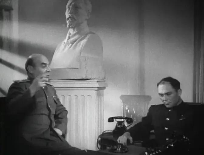 世界电影（0106）苏联电影《锄奸记》（1945）剧照欣赏