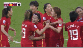 奇迹！中国女足夺冠：3次逆风，3次翻盘，亚洲杯第9冠，膜拜