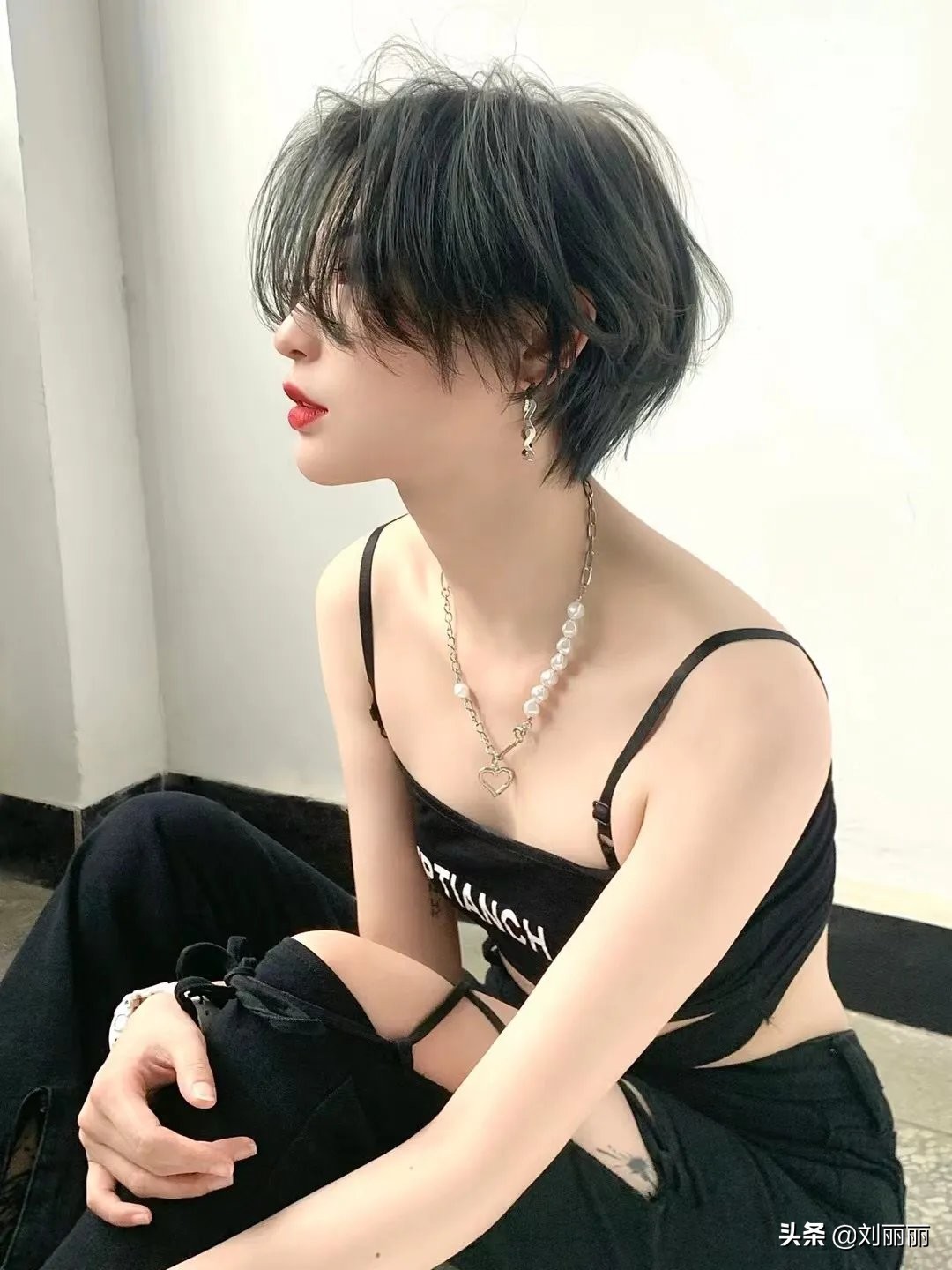 天热拒绝留长发,4种最火短发送给你,看看美不美
