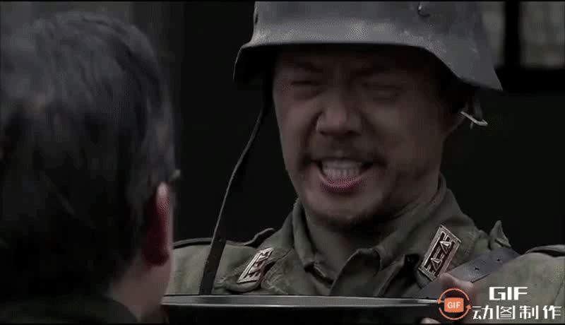 抗日“不神”剧《团长》，死啦和烦啦喝了什么威士忌？