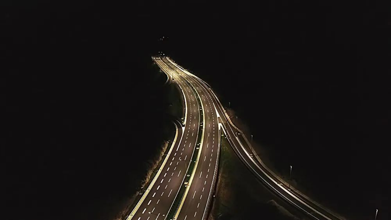 助力一帶一路，上海三思點亮40公里黑山南北高速公路